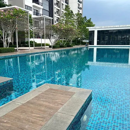 Cozy Studio Sk 1 Residence For 4 Pax Upm Mines Serdang Seri Kembangan Exterior photo
