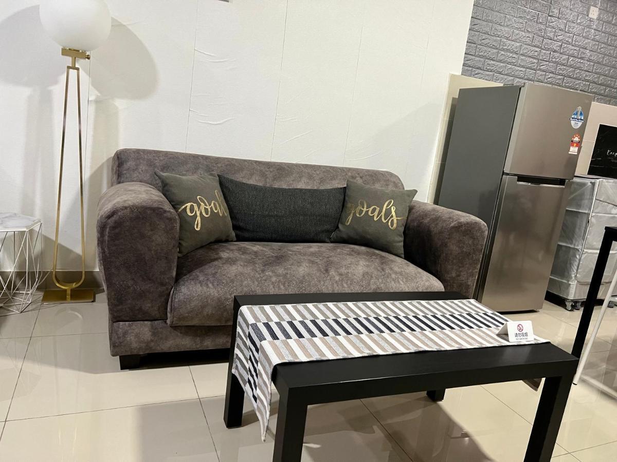 Cozy Sk 1 For 4 Pax Upm Mines Serdang Apartment