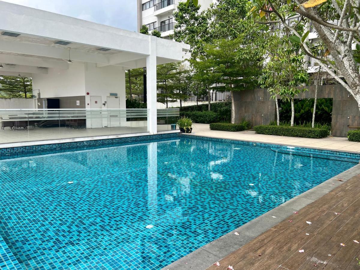 Apartment Cozy Sk 1 For 4 Pax Upm Mines Serdang