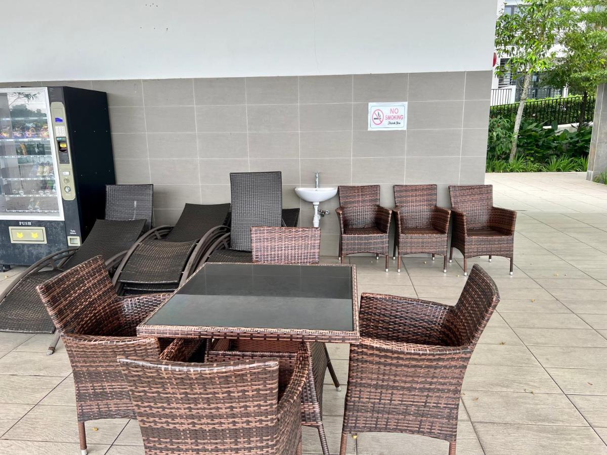 Apartment Cozy Sk 1 For 4 Pax Upm Mines Serdang